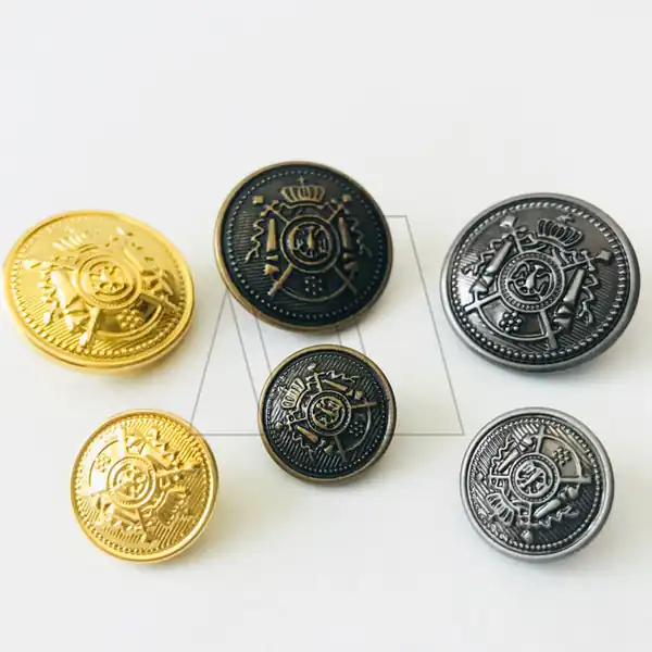 BOTON DE BRONCE CON PIE ESCUDO IMPERIAL T24