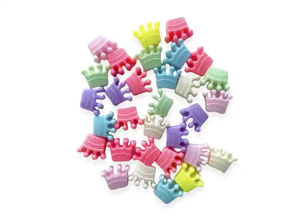 CUENTAS DE PLASTICO CORONAS 12MM X 125GR