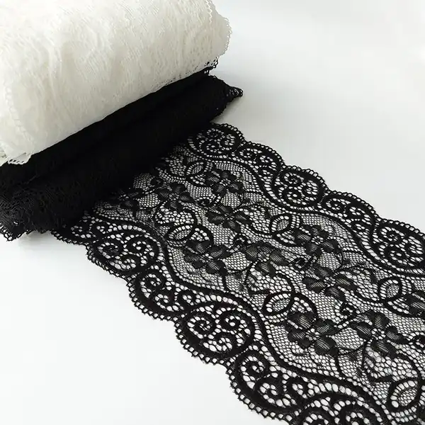 PUNTILLA DE LYCRA 18,5 CM DE ANCHO X 20 YDS